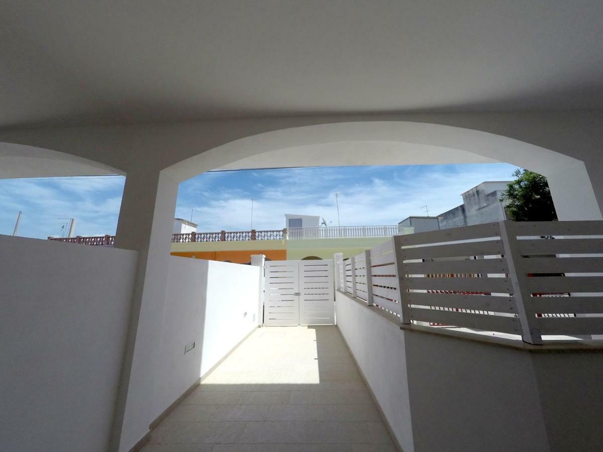 Готель Casa Vacanze Coralloholiday Торре-Лапілло Екстер'єр фото