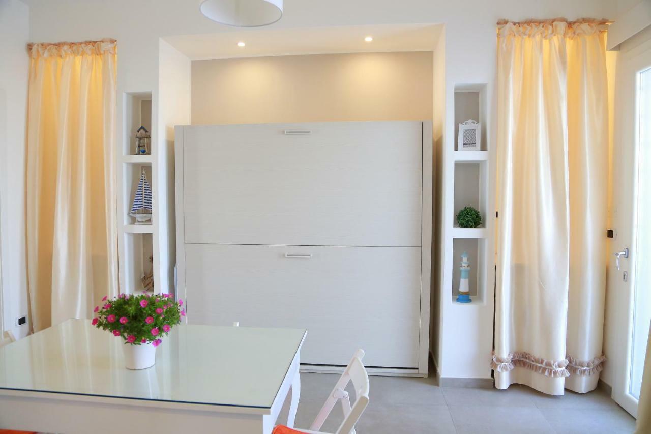 Готель Casa Vacanze Coralloholiday Торре-Лапілло Екстер'єр фото